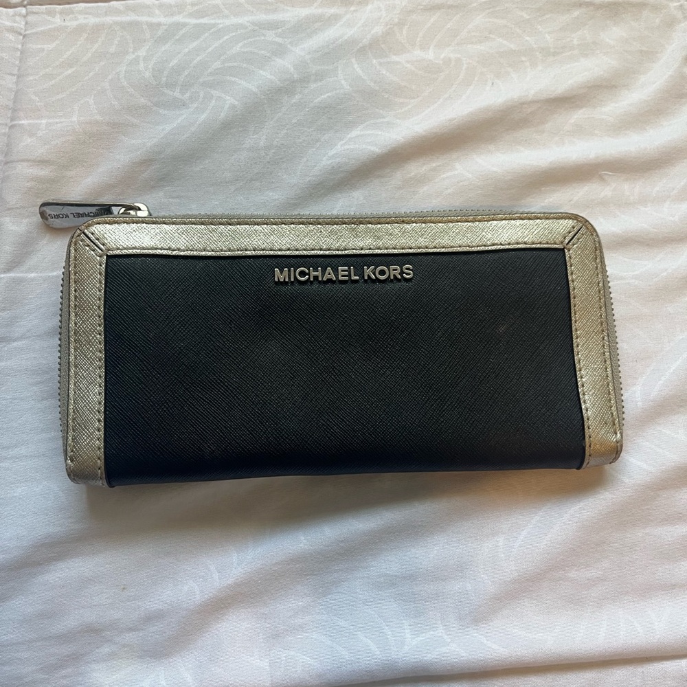 Michael Kors Black and Silver Zip Wallet